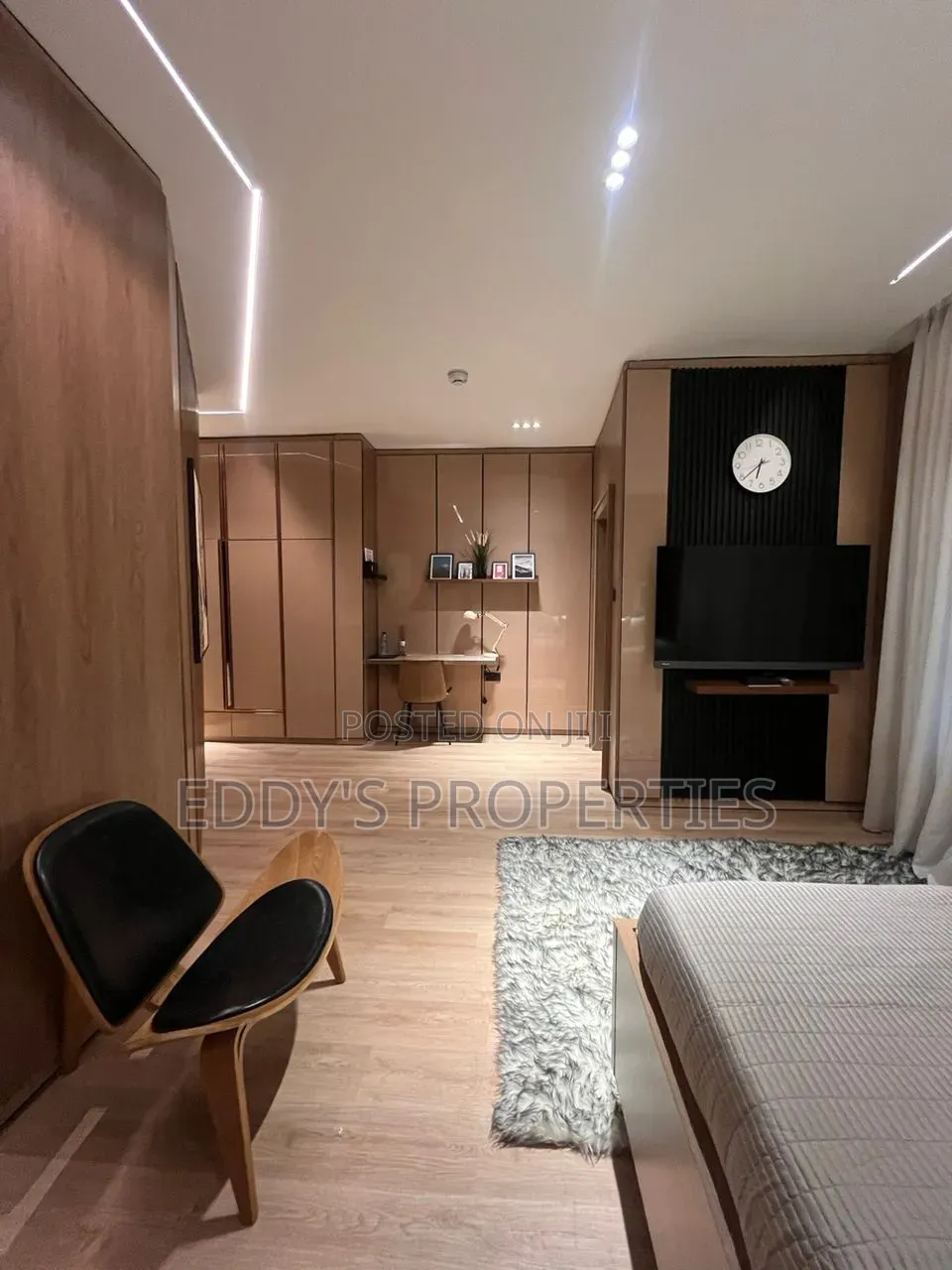 Luxury 5 Bedroom Apartment