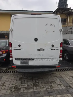 Mercedes Benz Sprinter 2012