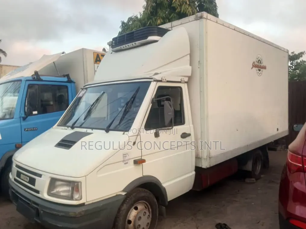 Iveco Agora 2015 White