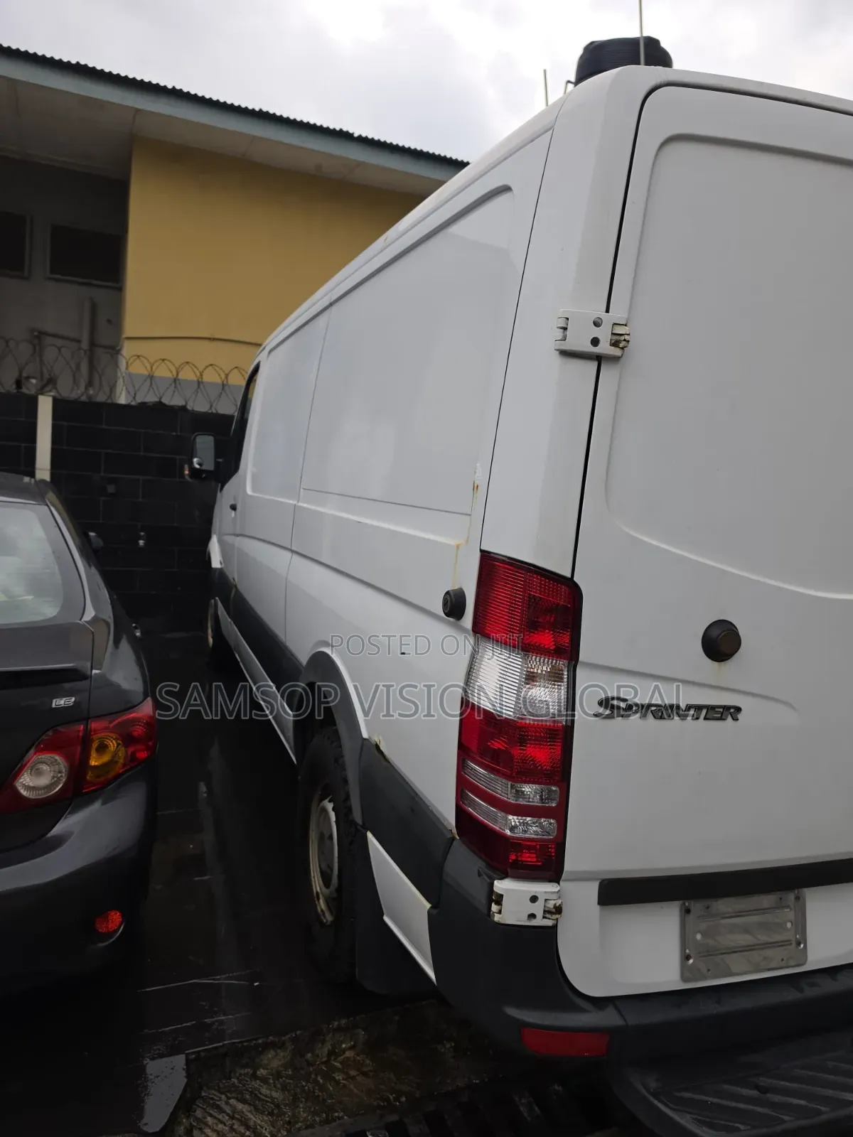 Mercedes-Benz Sprinter 2013 White