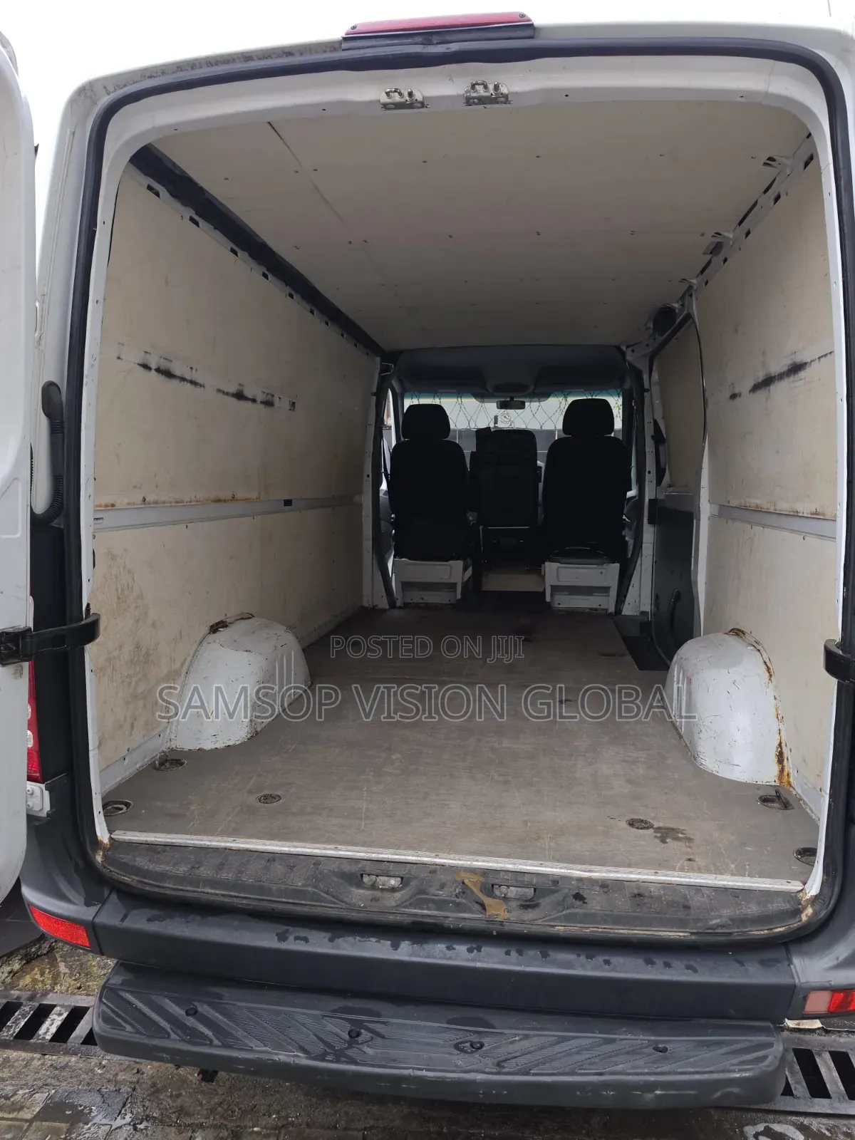 Mercedes-Benz Sprinter 2013 White
