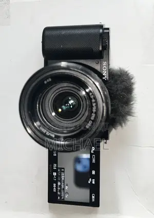 Sony ZV-E10 4K + Sony 55-210mm OSS Lens Clean & Working