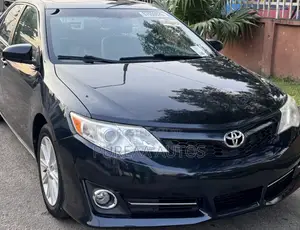 Toyota Camry XLE 4dr Sedan (2.5L 4cyl 6A) 2014 Black
