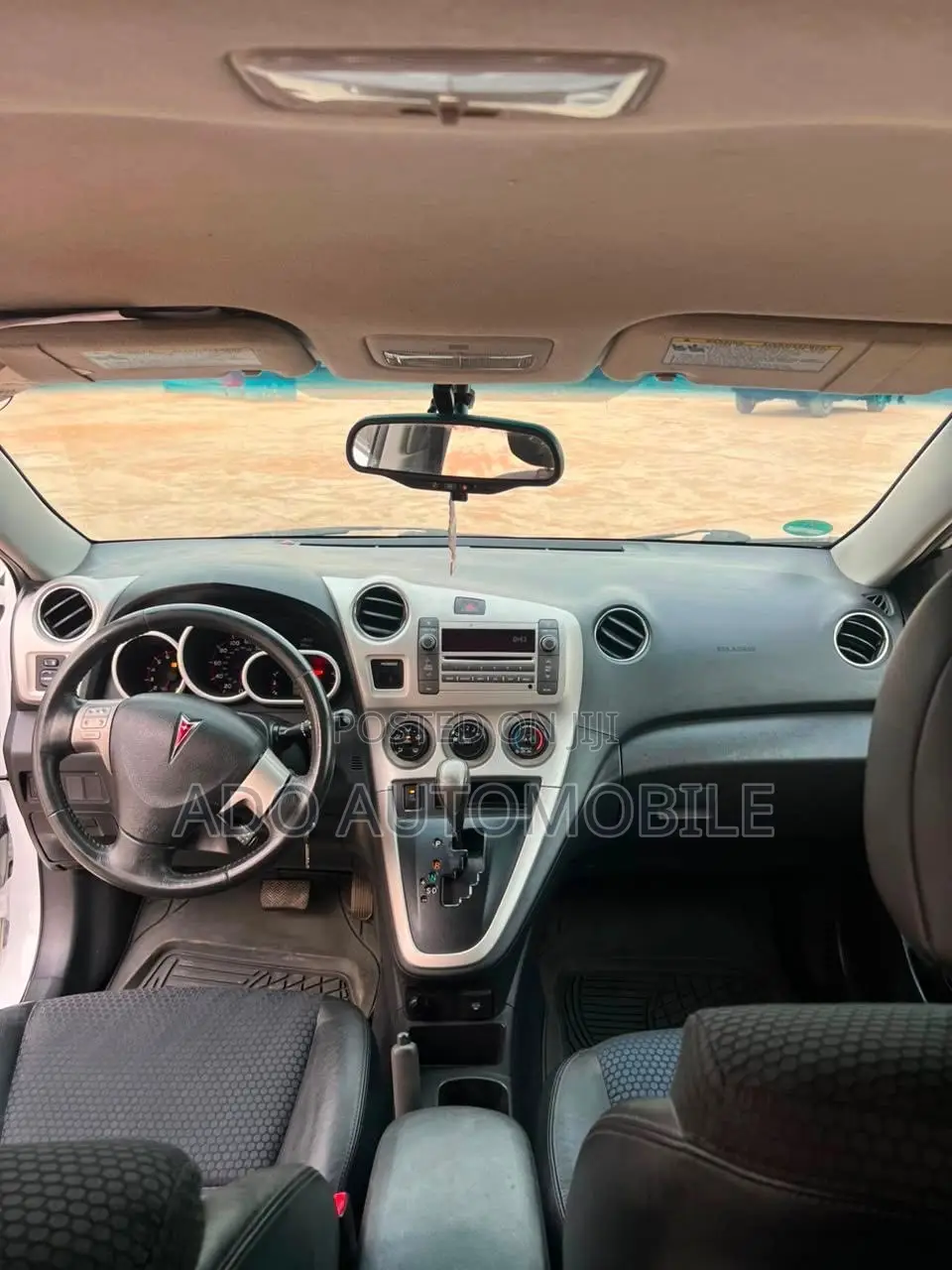 Pontiac Vibe 2009 White