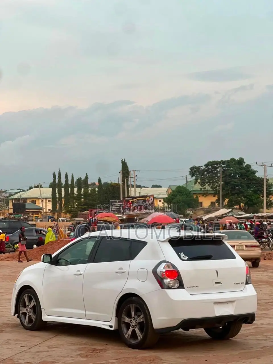 Pontiac Vibe 2009 White