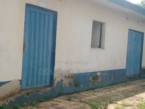 Furnished 8bdrm Bungalow in Iyana Iyesi, Ado-Odo/Ota for sale