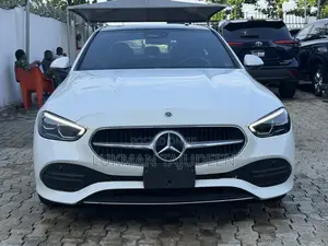 Mercedes-Benz C300 2024 White