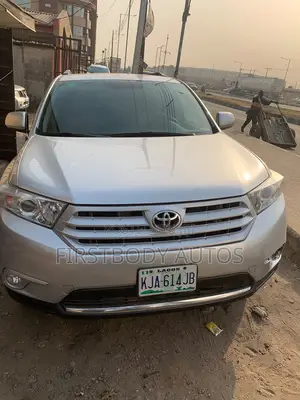 Toyota Highlander 2011 Silver