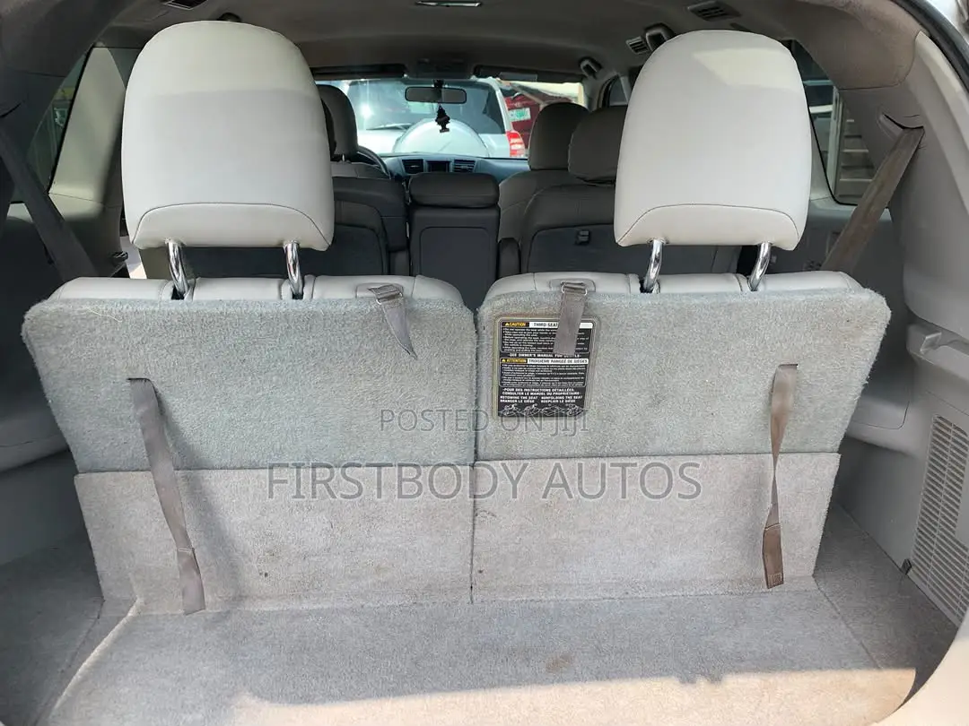 Toyota Highlander 2011 Silver