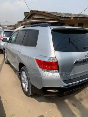 Toyota Highlander 2011 Silver