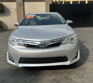 Toyota Camry 2014 Silver