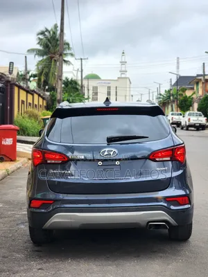Hyundai Santa Fe SE FWD 2017 Blue