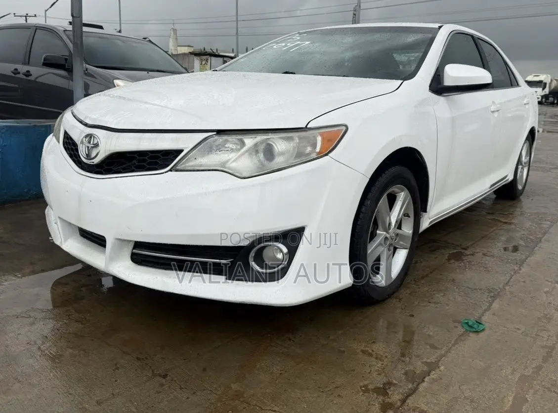 Toyota Camry 2014 White