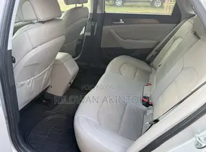 Hyundai Sonata Sport Sedan FWD (2.4L 4cyl 6A) 2017 Silver