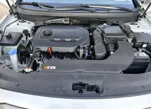 Hyundai Sonata Sport Sedan FWD (2.4L 4cyl 6A) 2017 Silver
