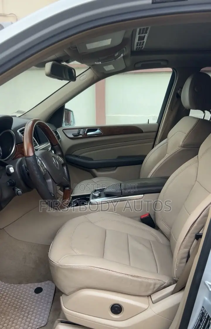 Mercedes-Benz M Class 2012 Silver