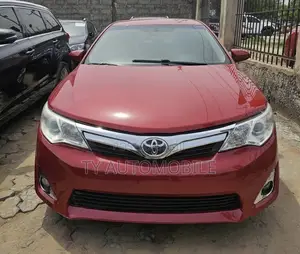 Toyota Camry 2014 Red