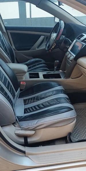 Toyota Camry LE 4dr Sedan (2.4L 4cyl 5A) 2009 Gold