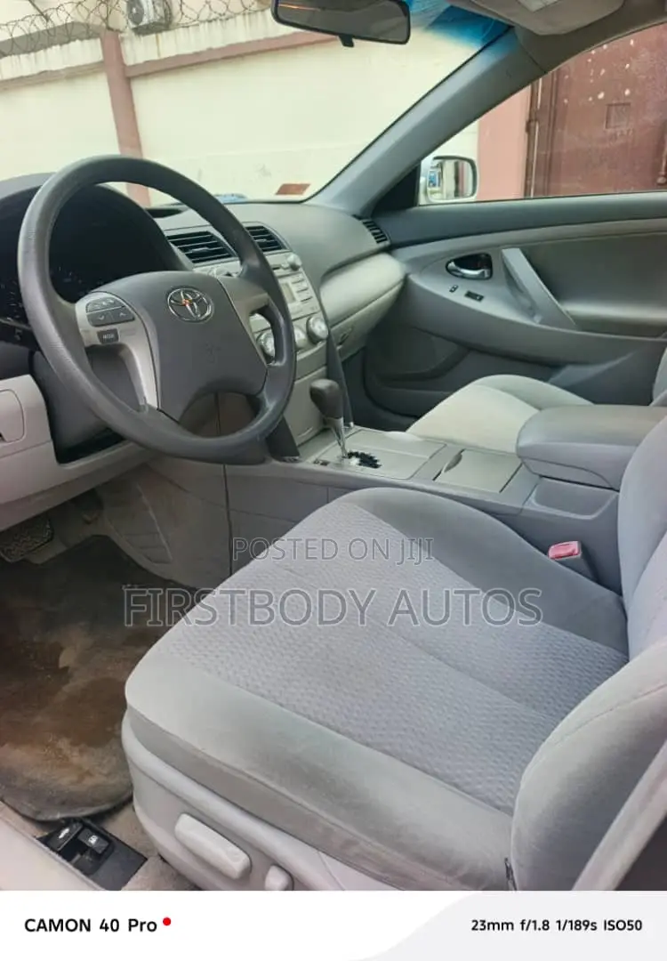 Toyota Camry 2010 Silver