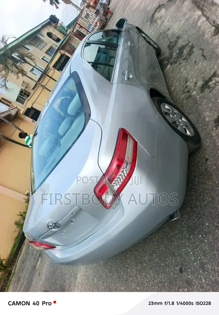 Toyota Camry 2010 Silver