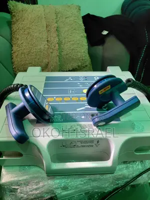 Premedic Defi-N Metrax Defibrillator