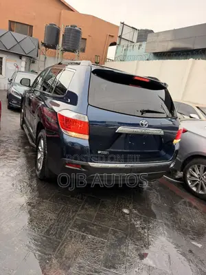 Toyota Highlander 2013 Blue