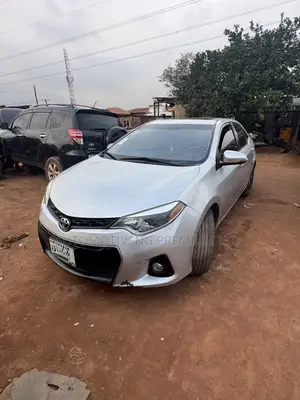 Toyota Corolla S 4dr Sedan (1.8L 4cyl 4A) 2013 Silver