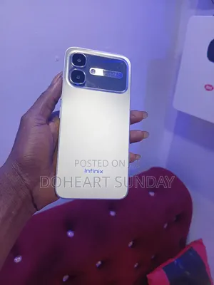 Infinix Smart 20 128 GB Gold