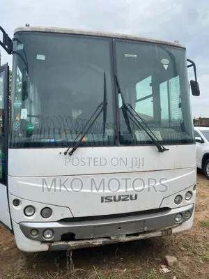 Isuzu Executive LX 2019 White