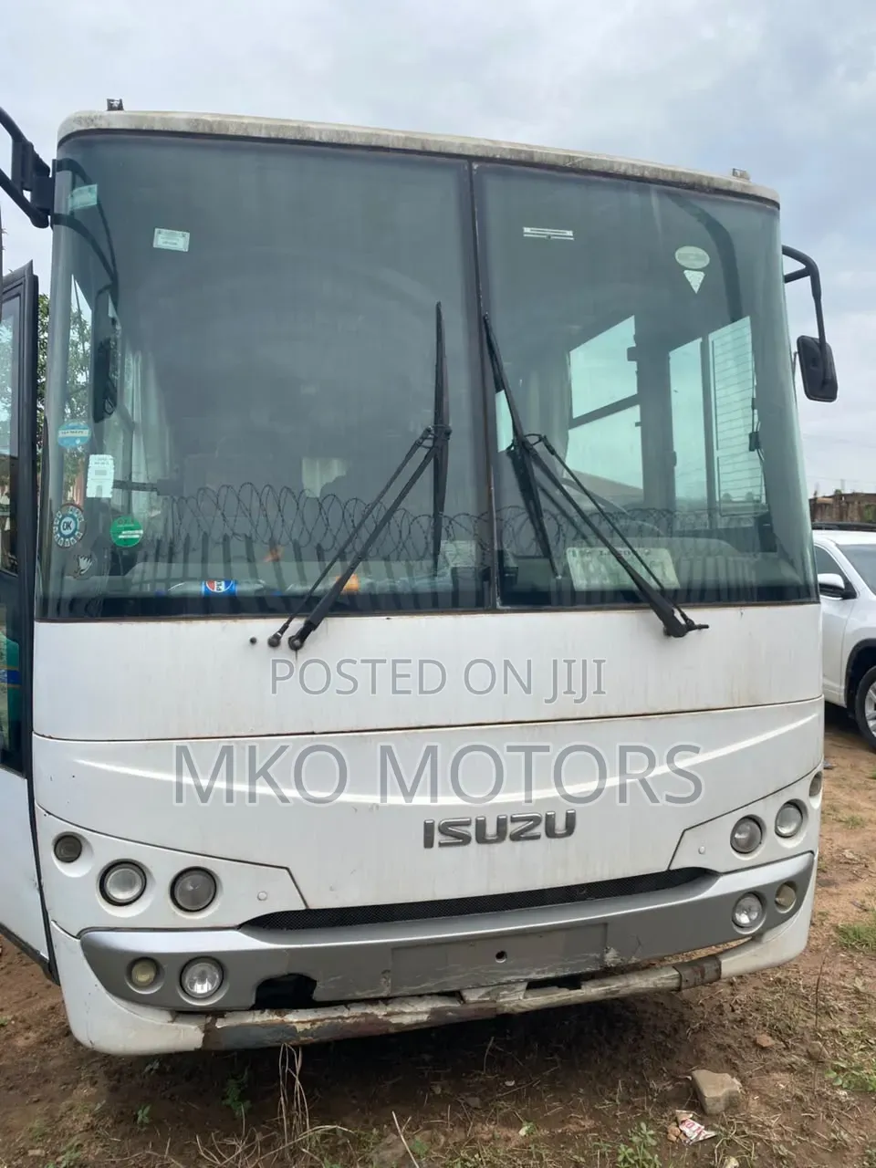 Isuzu Executive LX 2019 White