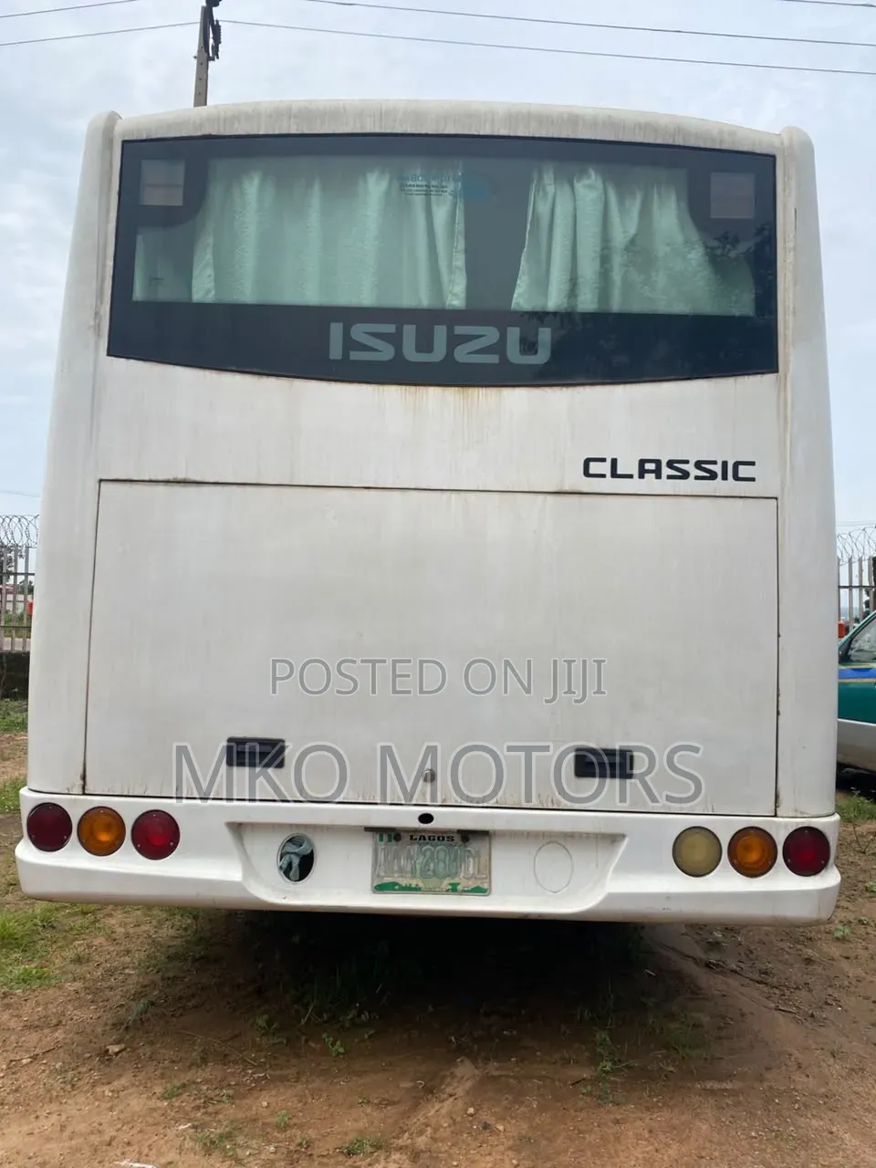 Isuzu Executive LX 2019 White