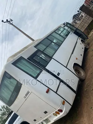 Isuzu Executive LX 2019 White