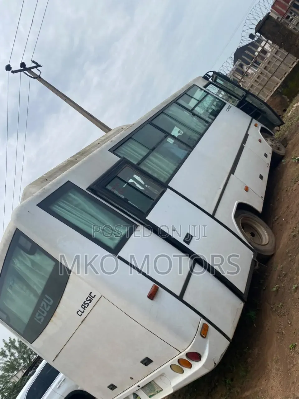 Isuzu Executive LX 2019 White