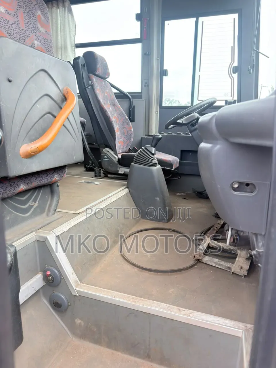 Isuzu Executive LX 2019 White