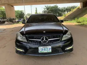 Mercedes-Benz C300 Luxury 4Matic Sedan AWD (3.5L 6cyl 7A) 2013 Black
