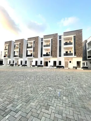 3bdrm Apartment in Mobile Road, Off Lekki-Epe Expressway for sale