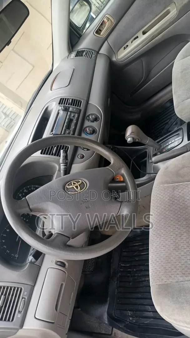 Toyota Camry 2003 Silver