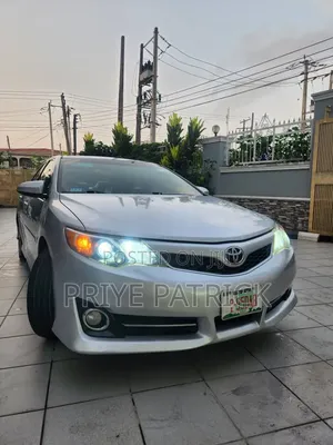 Toyota Camry 2014 Silver