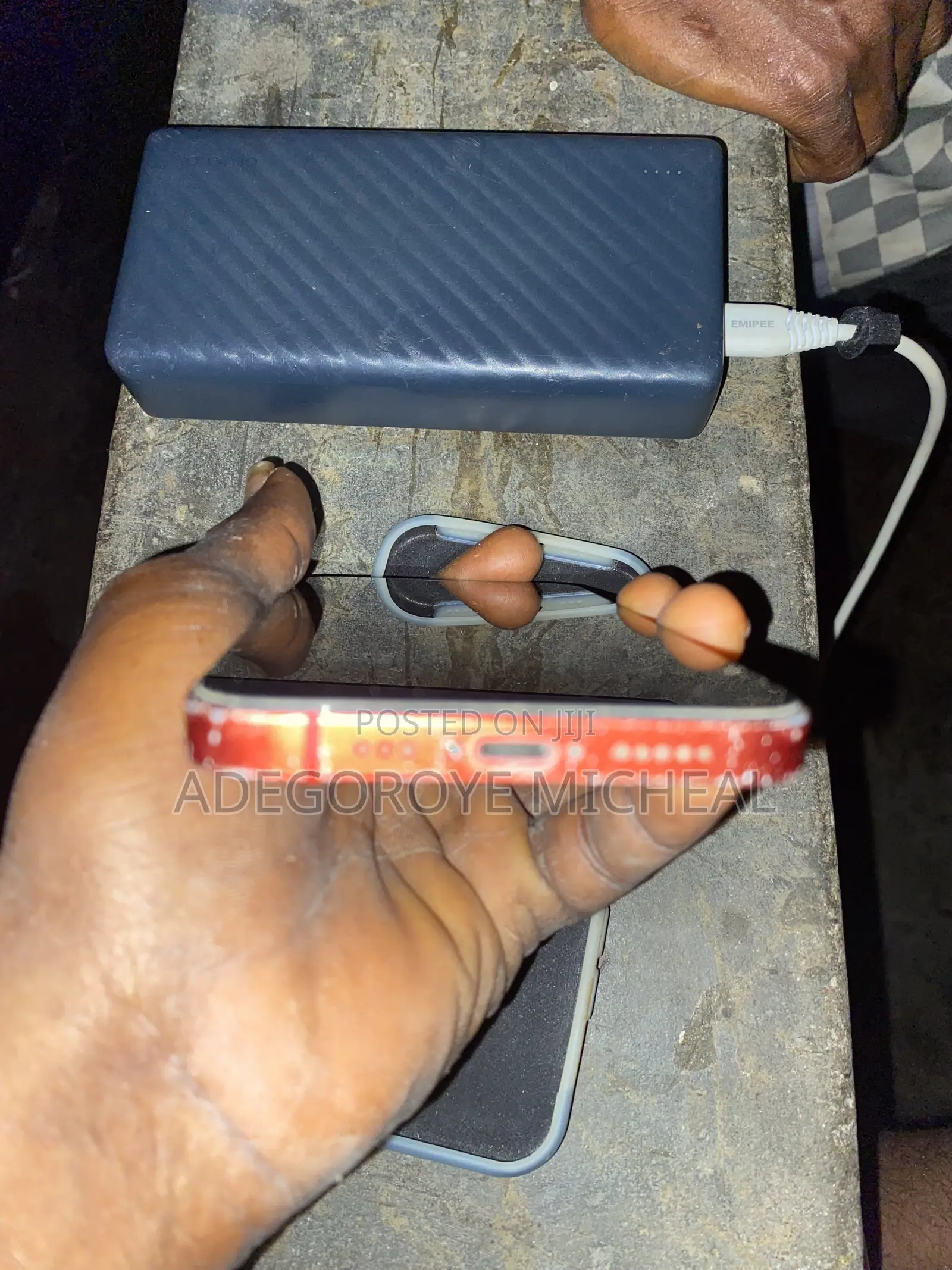 Apple iPhone 12 64 GB Red