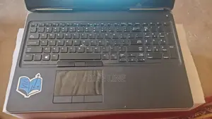 Laptop Dell Precision 7510 8GB Intel Core i5 HDD 500GB