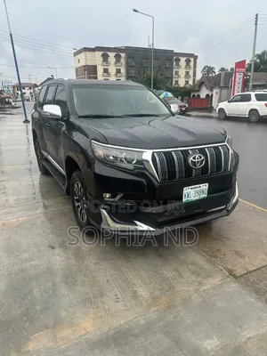 Toyota Land Cruiser Prado 2016 Black