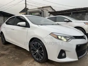 Toyota Corolla 2016 White