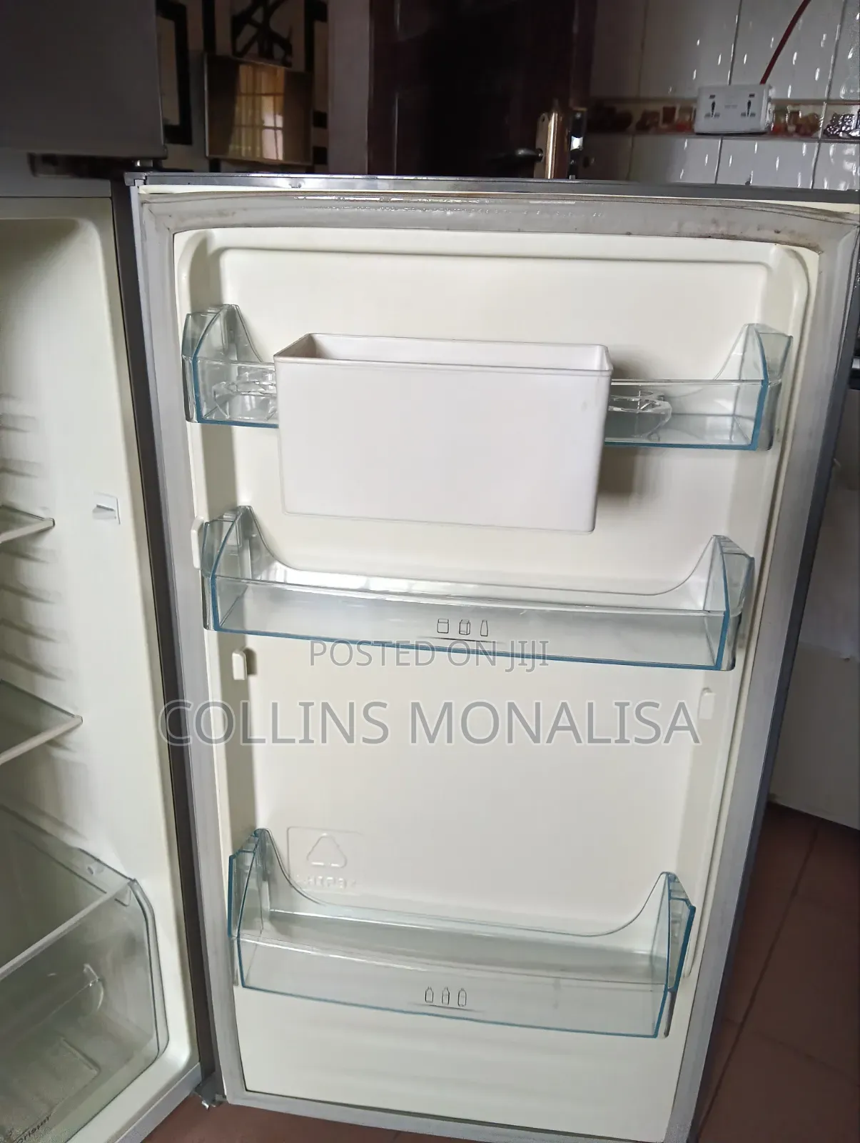 Hinsense Fridge - REF215DR