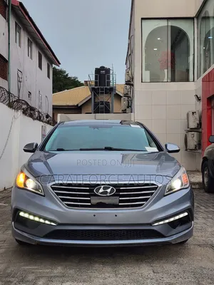 Hyundai Sonata Limited Sedan FWD (2.4L 4cyl 6A) 2016 Silver