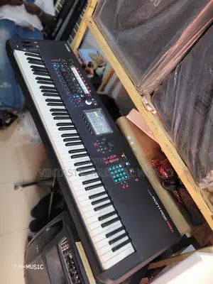 Yamaha Montage M8x Top Professional Synthesizer Workstation
