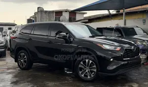 Toyota Highlander 2021 Black