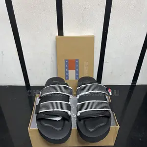 Tommy Hilfiger Tech Slides
