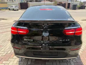Mercedes-Benz GLC-Class 2019 Black