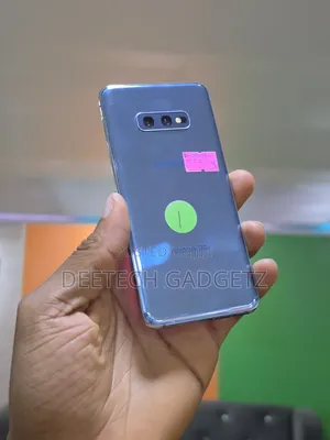 Samsung Galaxy S10e 128 GB Blue