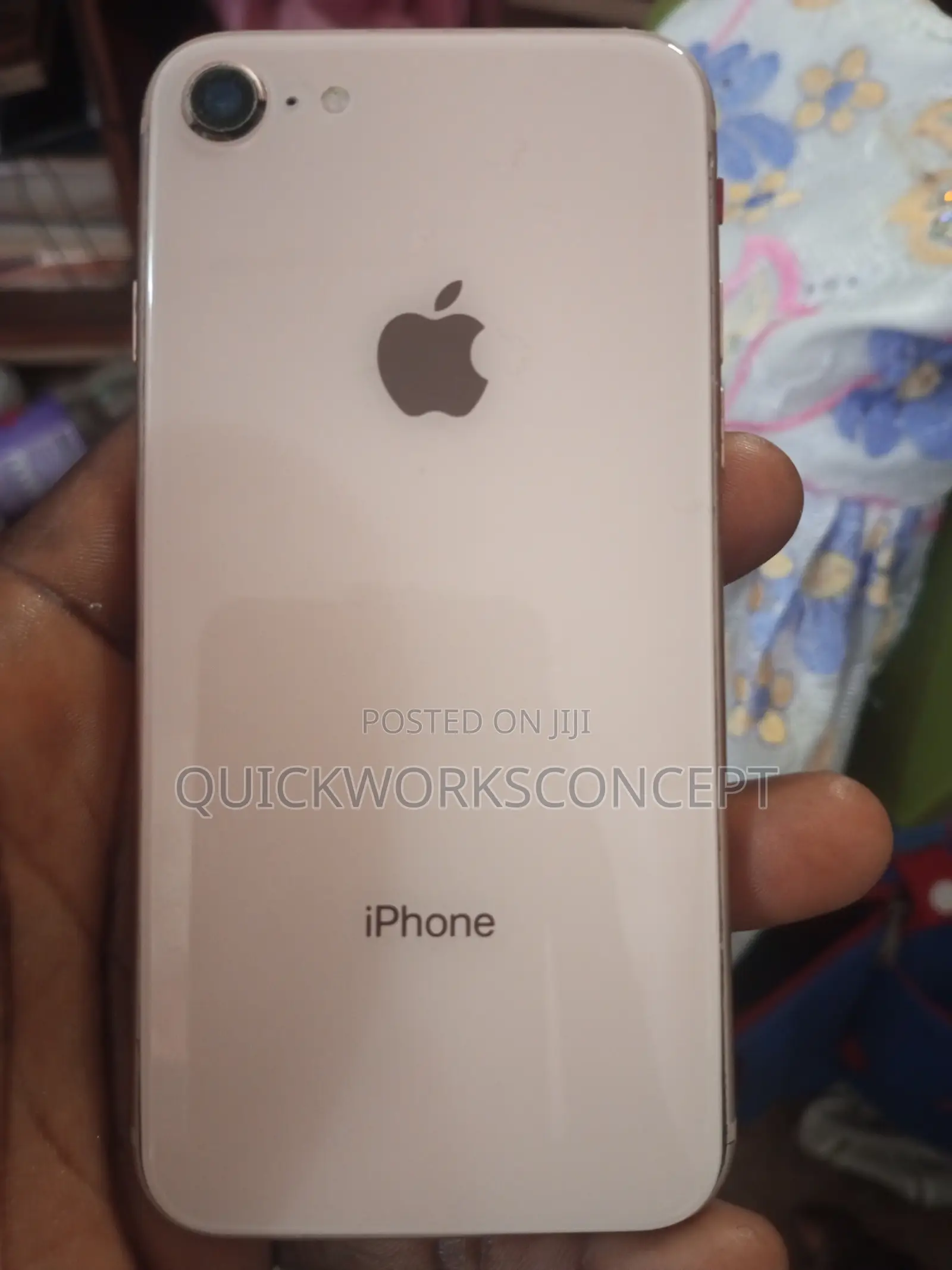 Apple iPhone 8 64 GB Gold